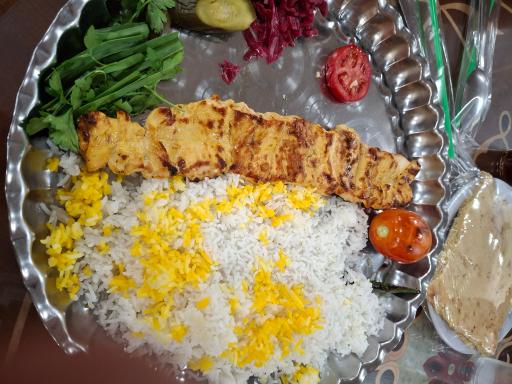 رستوران سنتی مکث