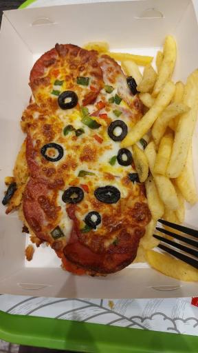 عکس چیکن فامیلی شعبه پونک