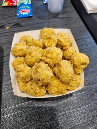 عکس چیکن فامیلی شعبه پونک