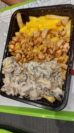 عکس چیکن فامیلی شعبه پونک