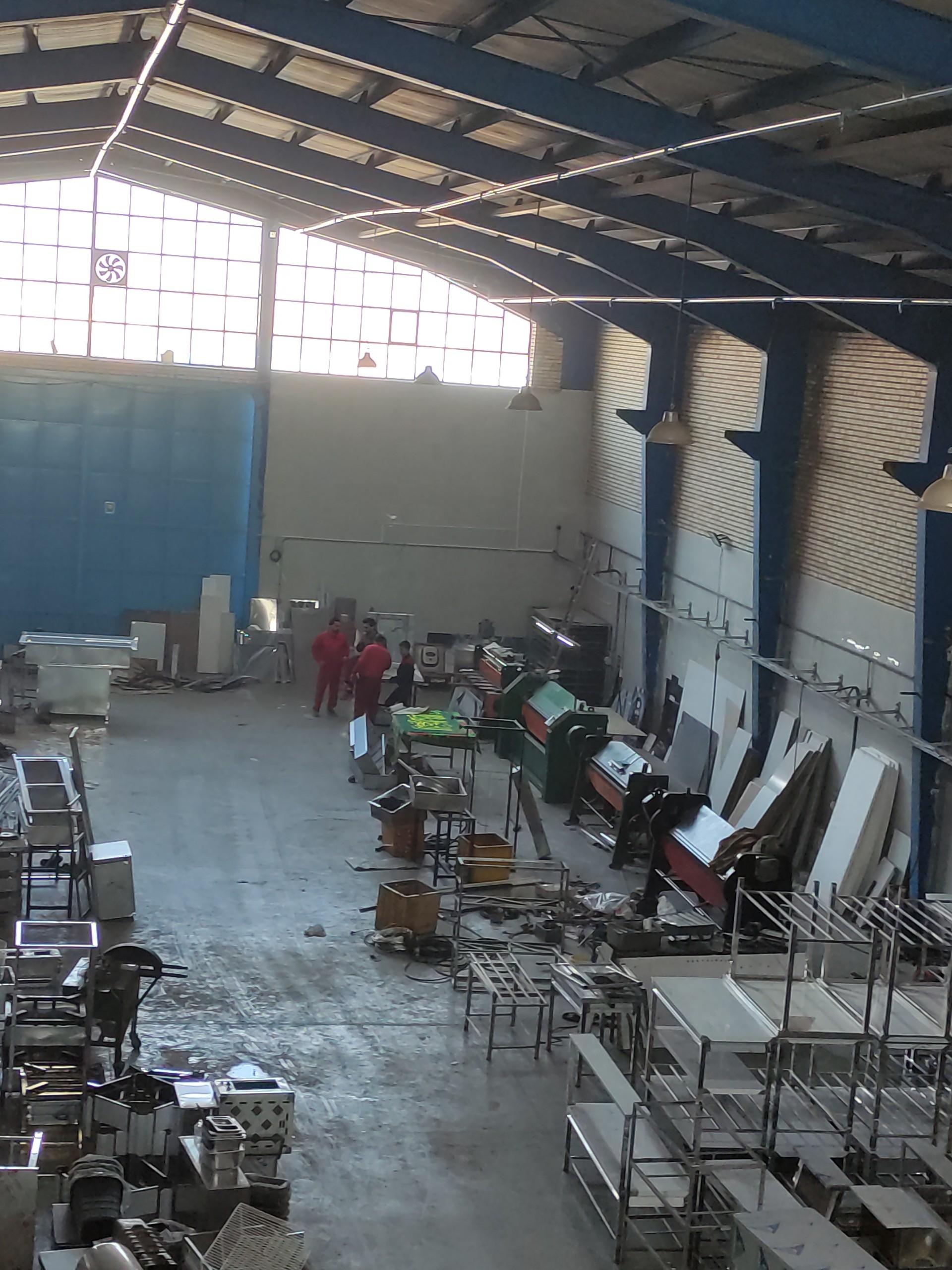 عکس کارخانه تجهیزات آشپزخانه صنعتی استیل بهار