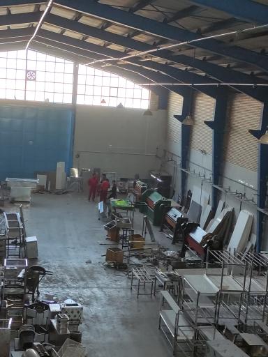 عکس کارخانه تجهیزات آشپزخانه صنعتی استیل بهار