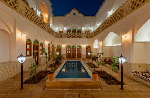 عکس هتل شاه نشین