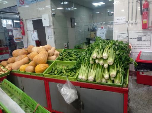 عکس بازار میوه و تره بار جشنواره