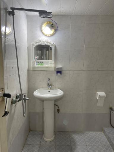 عکس هتل اپارتمان شوهاز