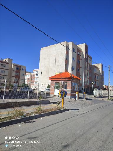 عکس مجتمع مسکونی غدیر ۴ بلوک ۱۳