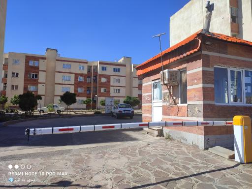 عکس مجتمع مسکونی غدیر ۴ بلوک ۱۳