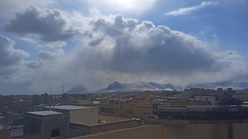 عکس گز برخوار