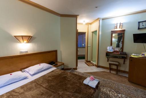 عکس هتل جهانگردی لاهیجان