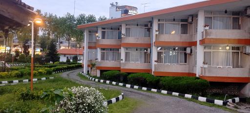 عکس هتل جهانگردی لاهیجان