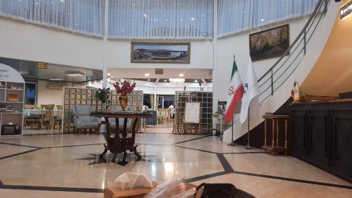 عکس هتل جهانگردی لاهیجان