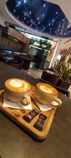 عکس کافه و رستوران گاردن