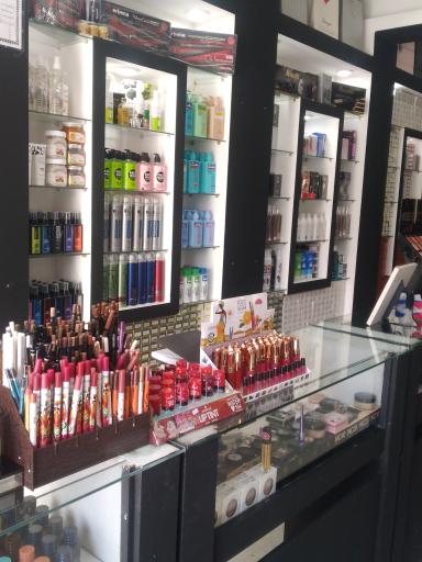 لوازم آرایشی خانه رنگ 