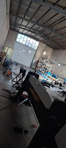 عکس کارخانه لوستر اسکای لایت