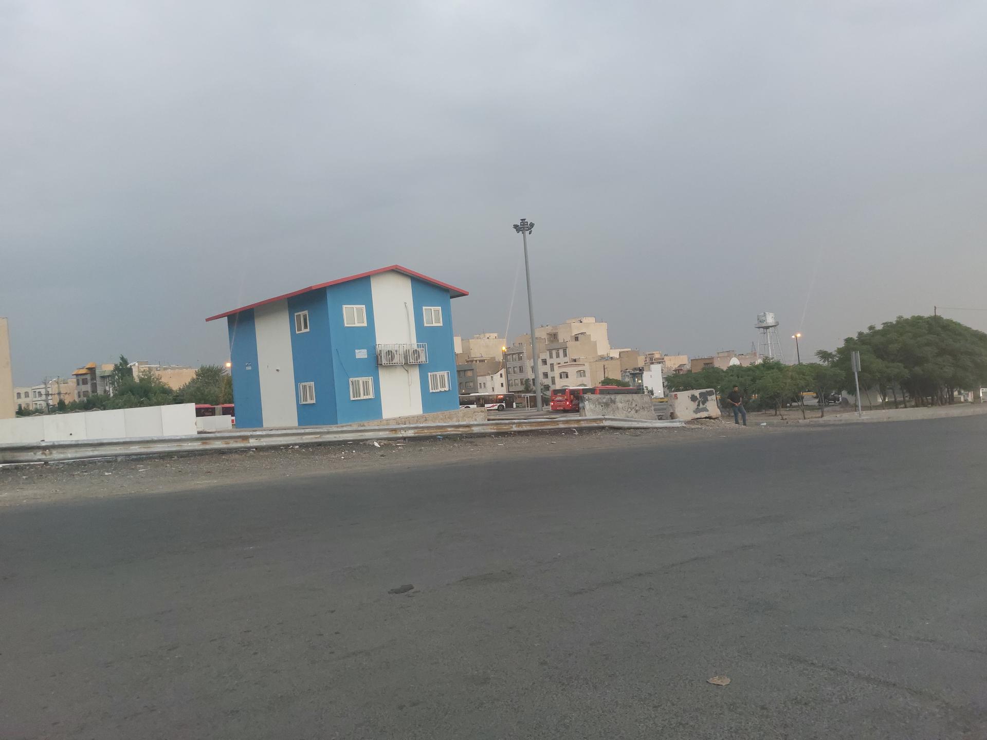 عکس پایانه جنت آباد  پایانه مترو صادقیه