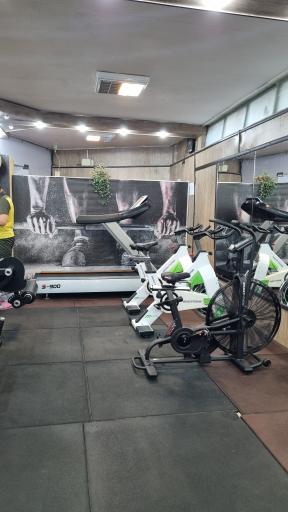 عکس باشگاه تندرستی پارسان