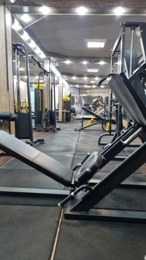 عکس باشگاه تندرستی پارسان