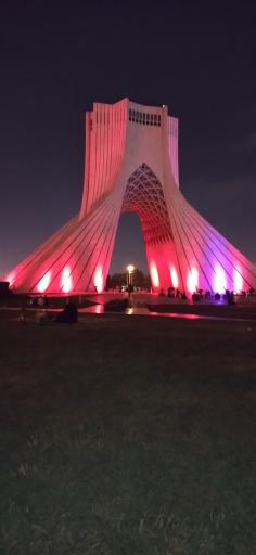 عکس برج میدان آزادی