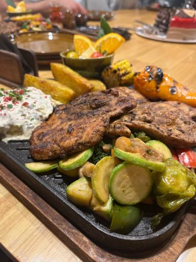 عکس کافه رستوران باهارات