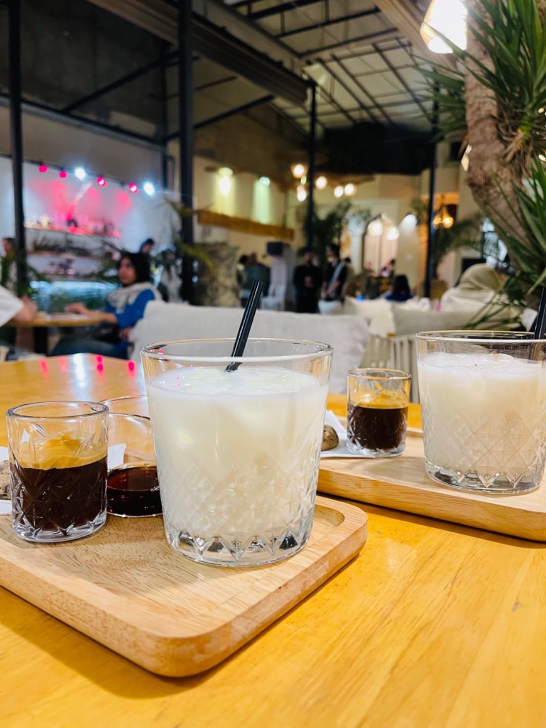 عکس کافه رستوران باهارات