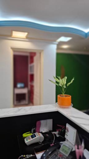 عکس دکتر اَمَن زاده متخصص دندان پزشکی