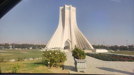 عکس برج میدان آزادی