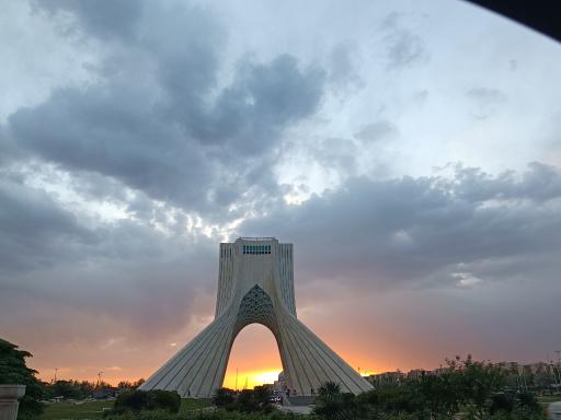 عکس برج میدان آزادی