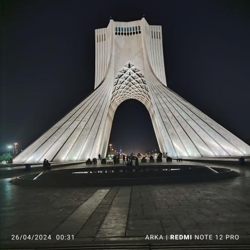 عکس برج میدان آزادی