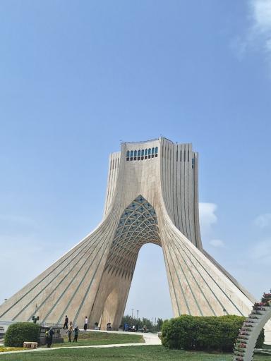 عکس برج میدان آزادی
