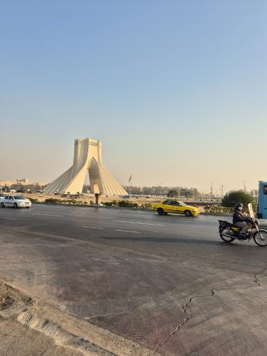 عکس برج میدان آزادی