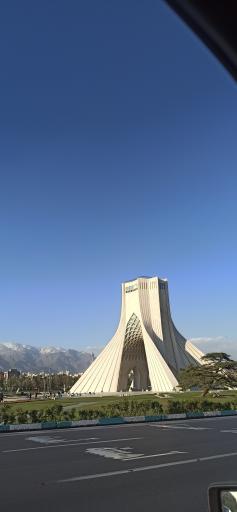 عکس برج میدان آزادی