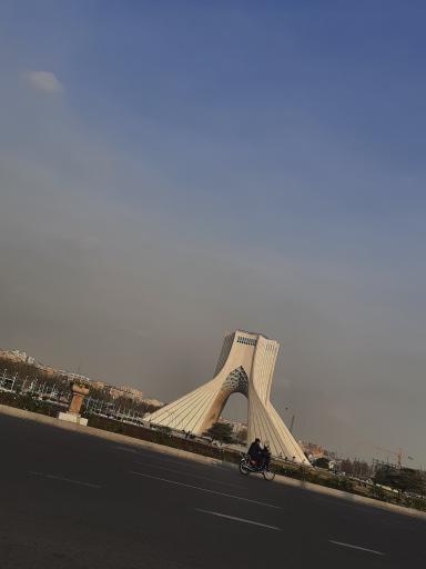 عکس برج میدان آزادی