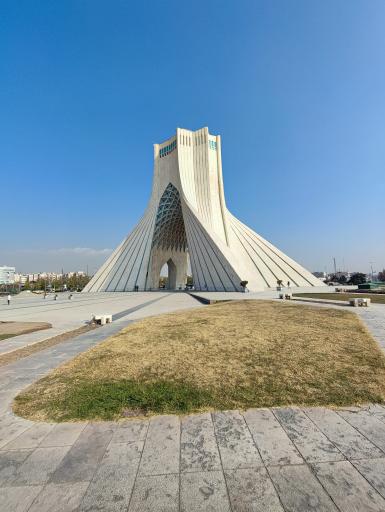 عکس برج میدان آزادی