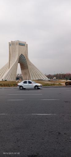 عکس برج میدان آزادی