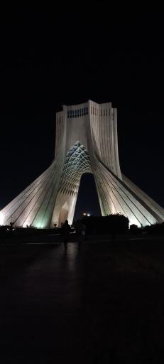 عکس برج میدان آزادی