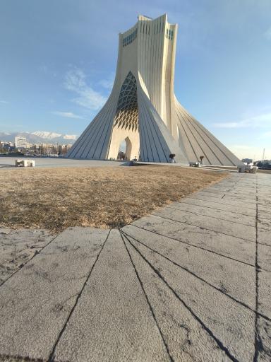 عکس برج میدان آزادی