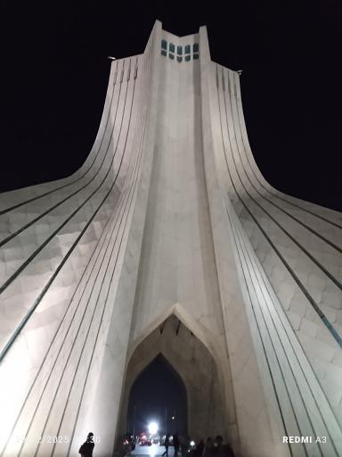 عکس برج میدان آزادی