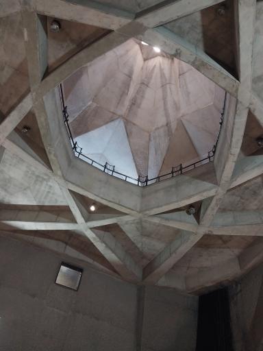 عکس برج میدان آزادی