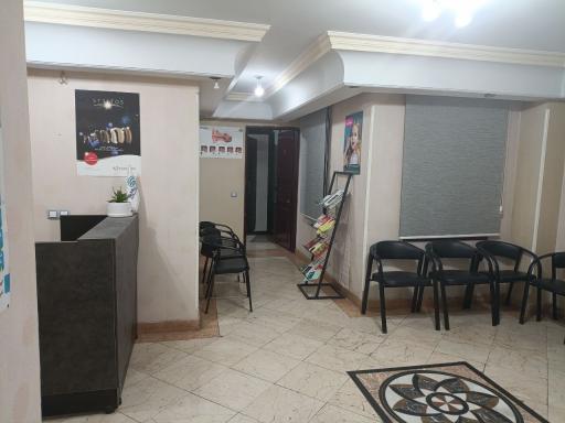 عکس ارزیابی شنوایی، تعادل و سمعک احسان
