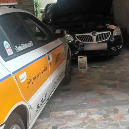 عکس تعمیرگاه اتومبيل احمد و آیدین