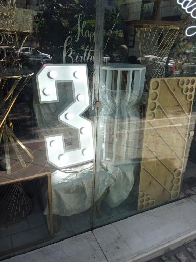 عکس لوازم و دکور بله برون اجاره صندلی ومیز