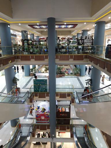 عکس مجتمع تجاری لوکس پالادیوم تبریز