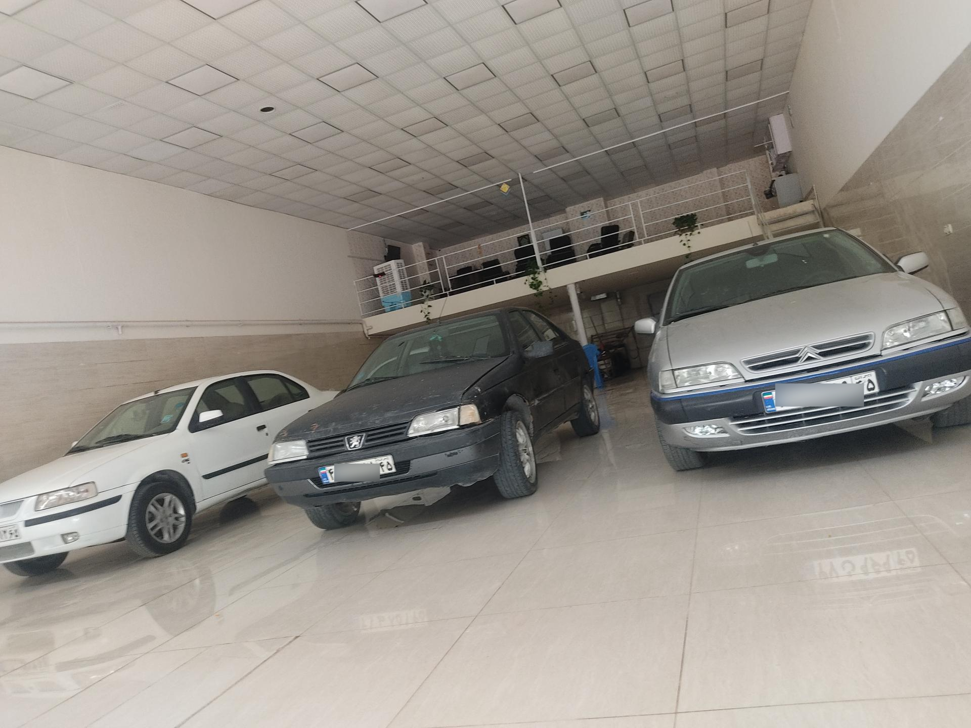 عکس نمایشگاه اتومبیل ایلیا