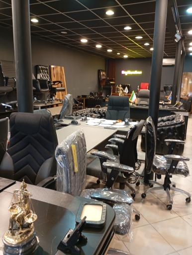 مبلمان اداری نقیلو