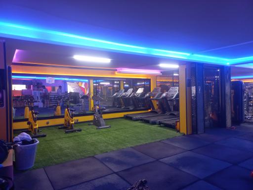 عکس باشگاه بدنسازی فیت استار