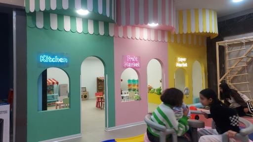 عکس خانه بازی میکی