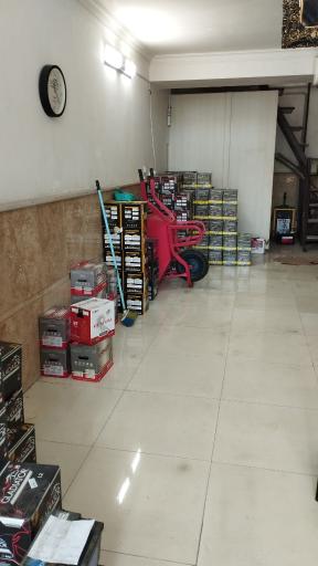 عکس فروشگاه باتری باقریان