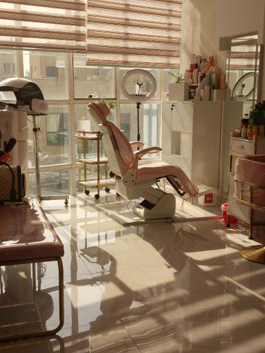 عکس سالن زیبایی سیرانوش