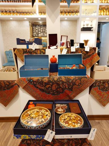 عکس فروشگاه صنایع دستی اریسا