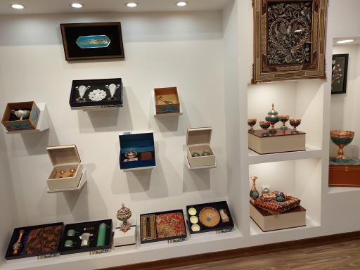 عکس فروشگاه صنایع دستی اریسا